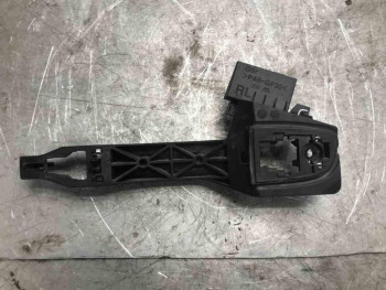 Кронштейн ручки двери задней левой Hyundai  Creta 2016> б/у