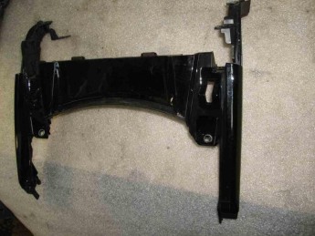 Накладка на центральную консоль Kia  Quoris 2012> б/у