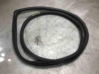 Уплотнитель двери задней левой Hyundai  Creta 2016> б/у