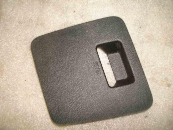 Накладка на торпедо Kia  Quoris 2012> б/у