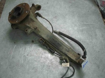 Кулак поворотный передний правый VW  Touareg 2010> б/у