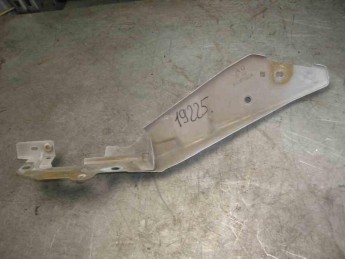 Кронштейн крепления крыла левый Citroen  C4 Grand Picasso 2014> б/у