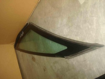 Стекло глухое переднее правое Citroen  C4 Grand Picasso 2014> б/у