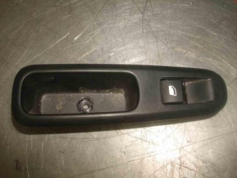 Кнопка стеклоподъёмника задняя правая Citroen  C4 Grand Picasso 2014> б/у