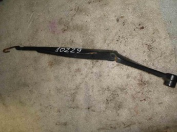 Поводок стеклоочистителя правый Kia  Quoris 2012> б/у