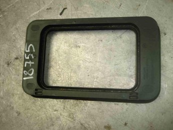 Накладка кулисы КПП Citroen  C4 Grand Picasso 2014> б/у